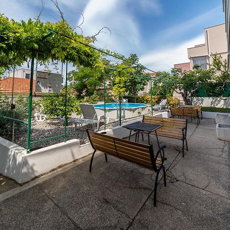 Apartments Turtle Gardens Makarska Esterno foto