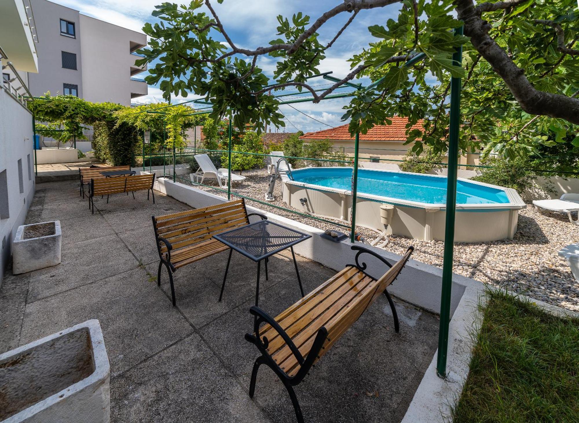 Apartments Turtle Gardens Makarska Esterno foto