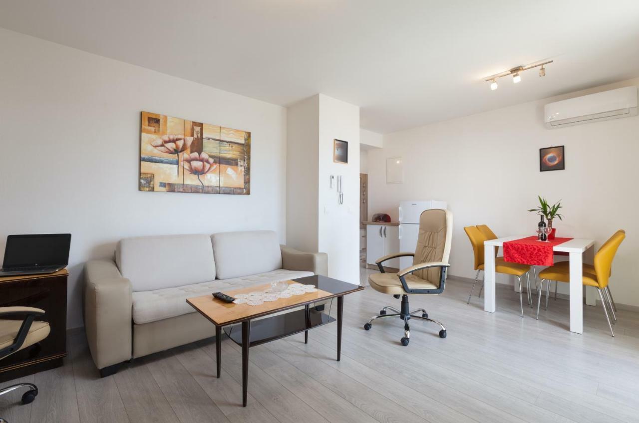 Apartments Turtle Gardens Makarska Esterno foto
