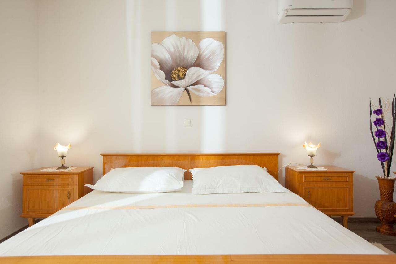 Apartments Turtle Gardens Makarska Esterno foto