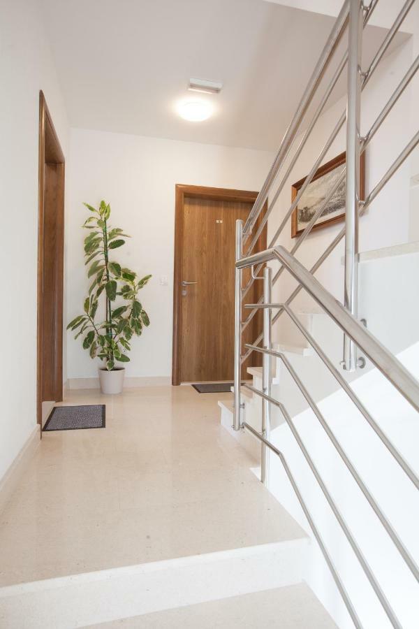 Apartments Turtle Gardens Makarska Esterno foto
